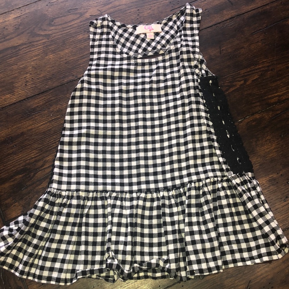 Adorable black & white checker tank